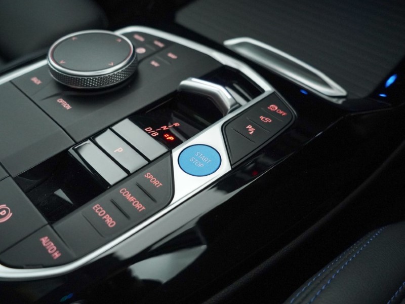 2024 (24) BMW iX3 210kW M Sport Pro 80kWh 5dr Auto 4879235