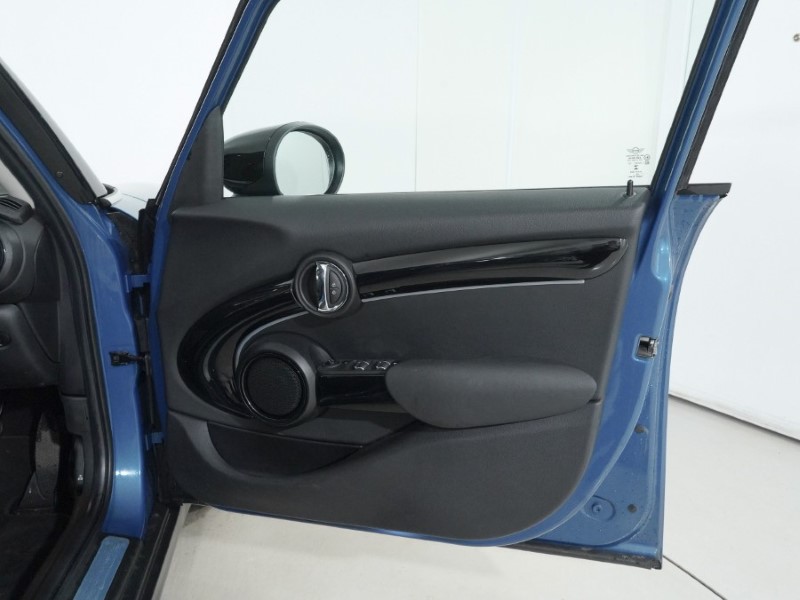 2022 (22) MINI HATCHBACK 1.5 Cooper Classic 5dr Auto 4885060