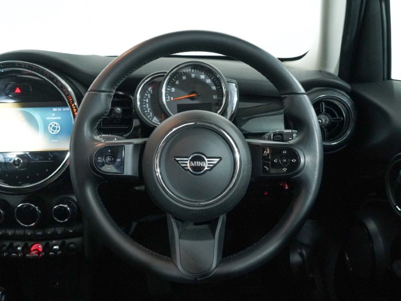 2022 (22) MINI HATCHBACK 1.5 Cooper Classic 5dr Auto 4885071