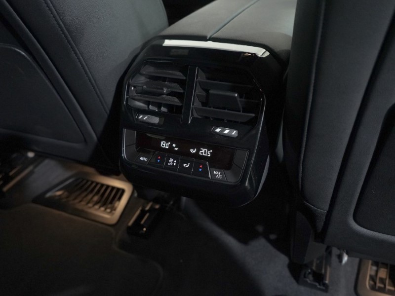 2022 (72) BMW iX 240kW xDrive40 M Sport 76.6kWh 5dr Auto 4884655