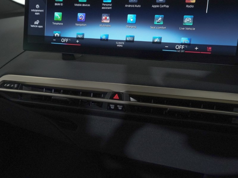 2022 (72) BMW iX 240kW xDrive40 M Sport 76.6kWh 5dr Auto 4884685