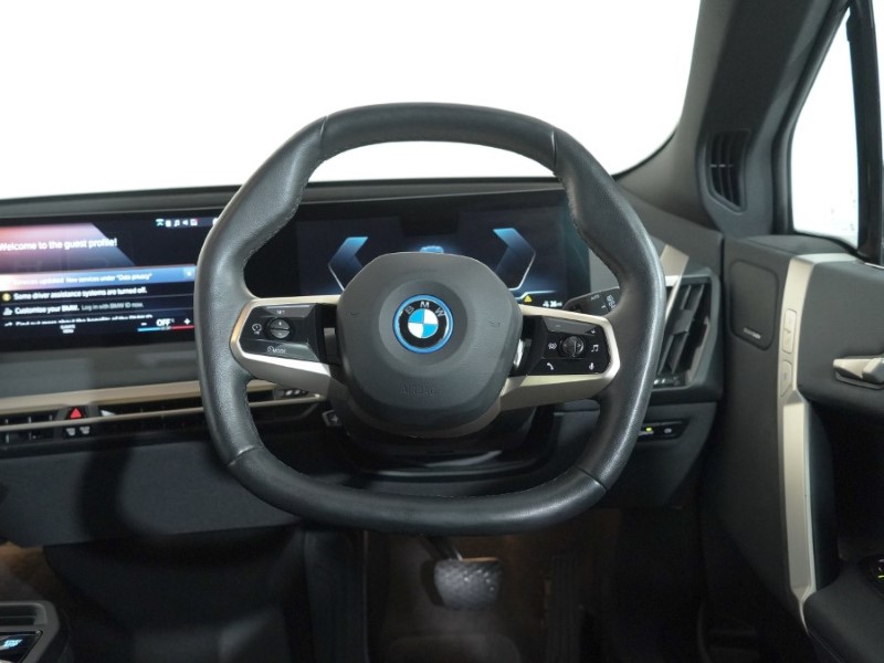 2022 (72) BMW iX 240kW xDrive40 M Sport 76.6kWh 5dr Auto 4884652