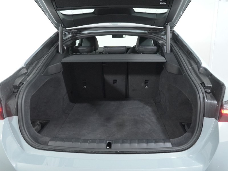 2022 (72) BMW I4 250kW eDrive40 M Sport 83.9kWh 5dr Auto 4903361