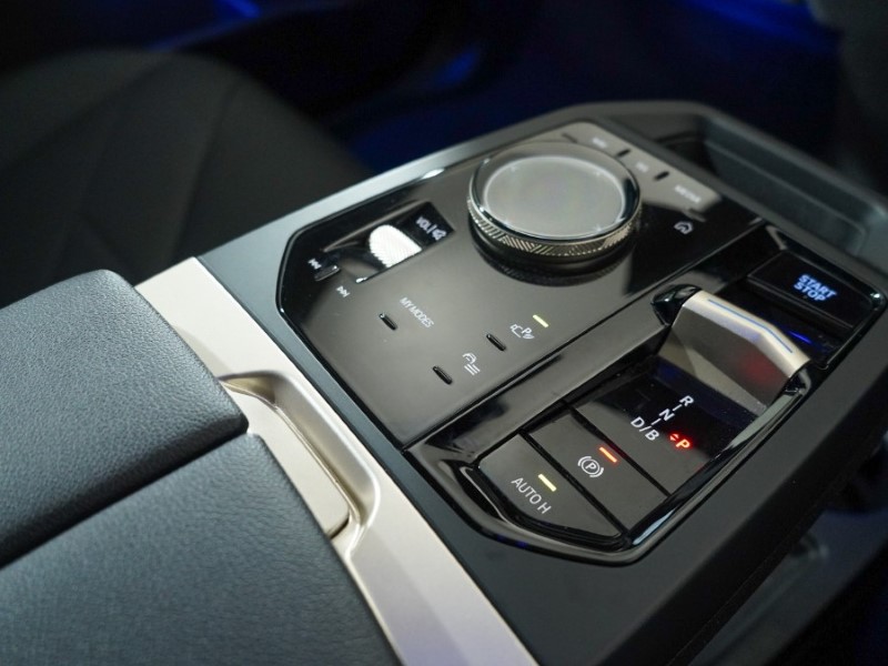 2023 (73) BMW iX 240kW xDrive40 M Sport 76.6kWh 5dr Auto 4883959