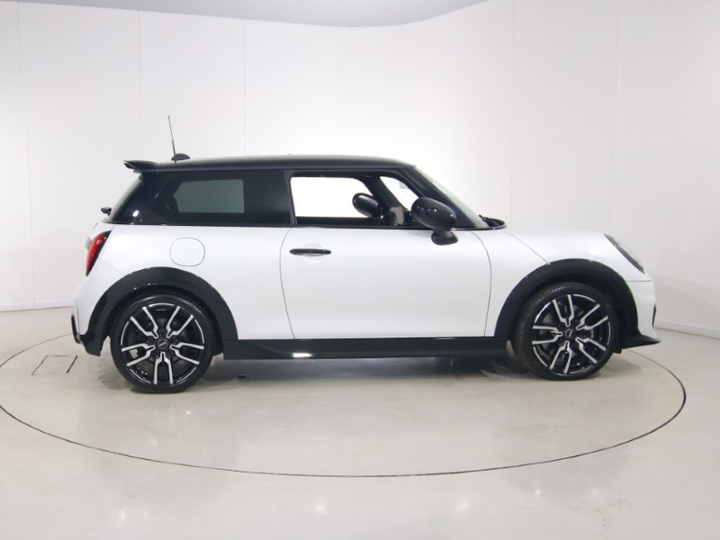 2025 (75) MINI COOPER 1.5 C Sport 3dr Auto 5365084