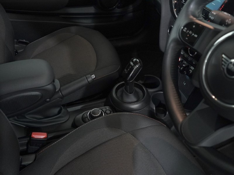 2024 (24) MINI HATCHBACK 1.5 Cooper Classic 3dr Auto 4899322