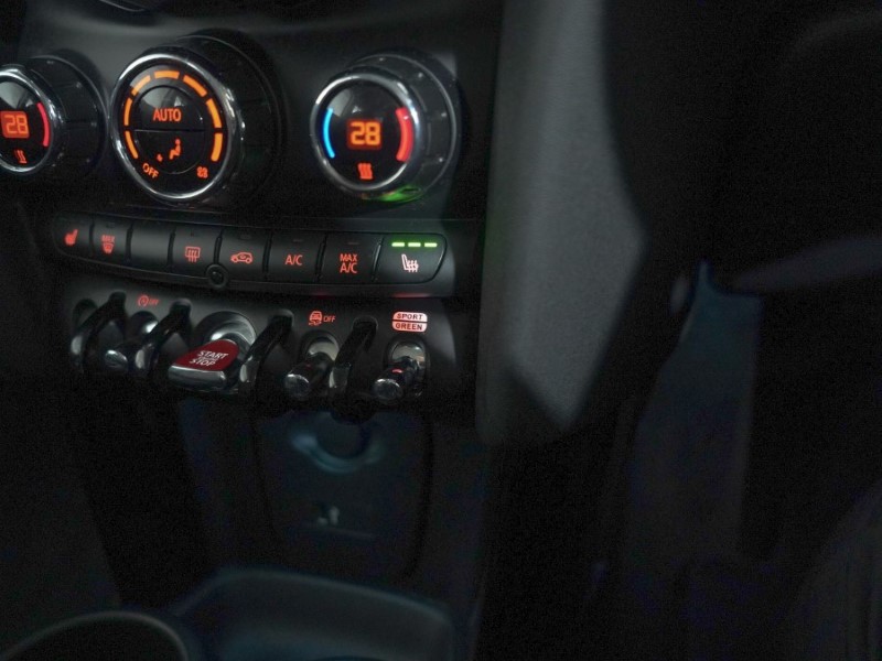 2024 (24) MINI HATCHBACK 1.5 Cooper Classic 3dr Auto 4899329