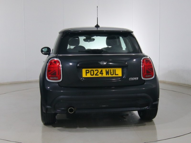 2024 (24) MINI HATCHBACK 1.5 Cooper Classic 3dr Auto 4899346