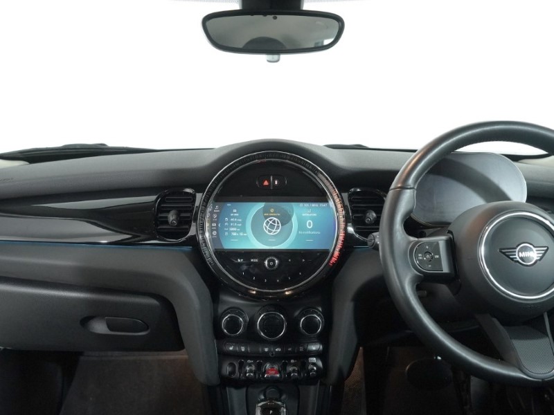 2024 (24) MINI HATCHBACK 1.5 Cooper Classic 3dr Auto 4899313