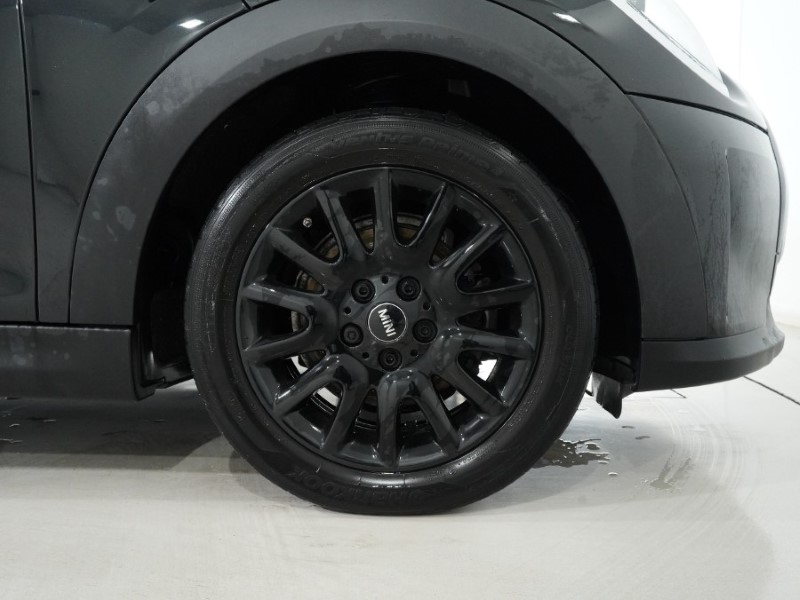 2024 (24) MINI HATCHBACK 1.5 Cooper Classic 3dr Auto 4899317