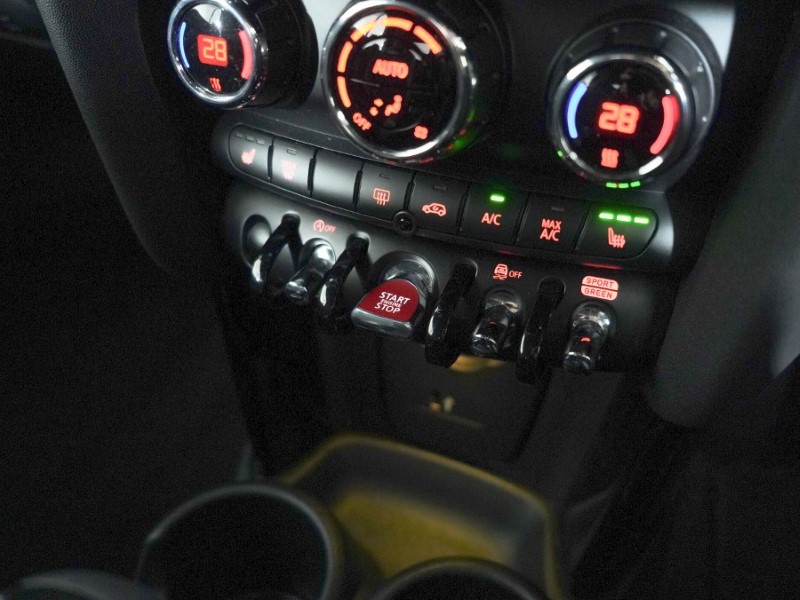 2024 (24) MINI CONVERTIBLE 1.5 Cooper Sport Premium 2dr Auto 4912362