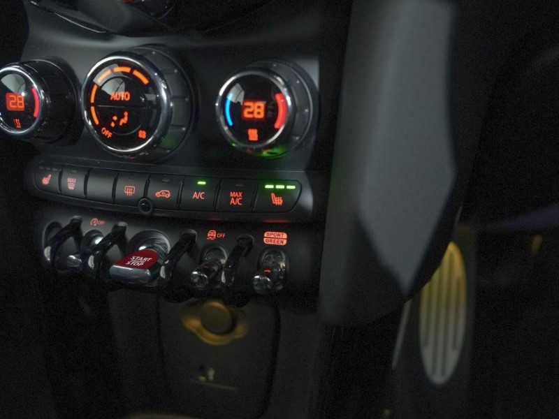 2024 (24) MINI CONVERTIBLE 1.5 Cooper Sport Premium 2dr Auto 4912360