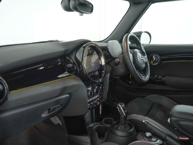 2024 (24) MINI CONVERTIBLE 1.5 Cooper Sport Premium 2dr Auto 4912340