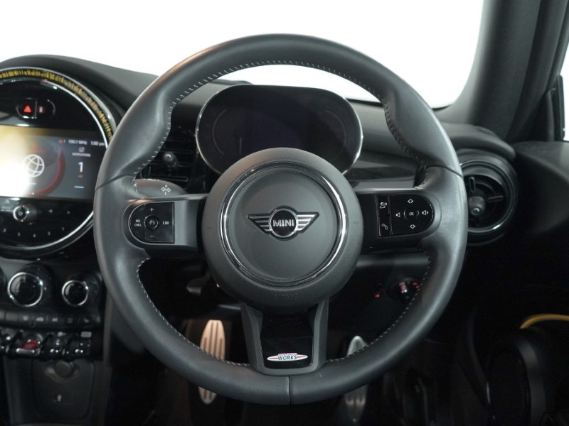 2024 (24) MINI CONVERTIBLE 1.5 Cooper Sport Premium 2dr Auto 4912345