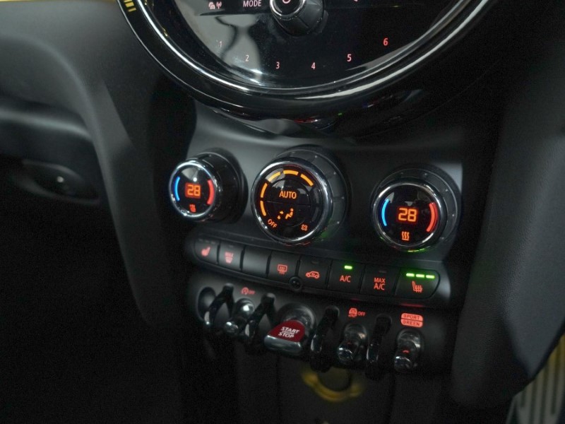 2024 (24) MINI CONVERTIBLE 1.5 Cooper Sport Premium 2dr Auto 4912359