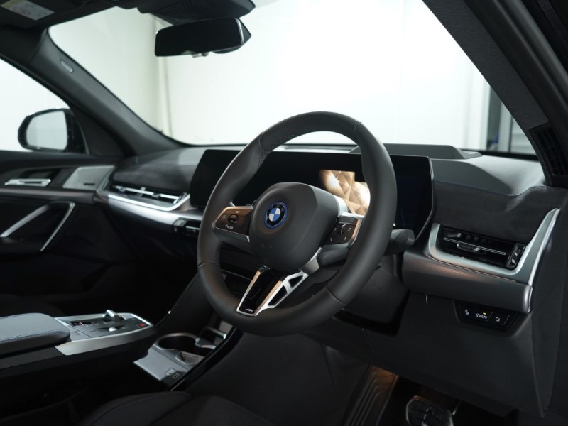 2025 (25) BMW iX2 150kW eDrive20 M Sport 65kWh 5dr Auto 4908744