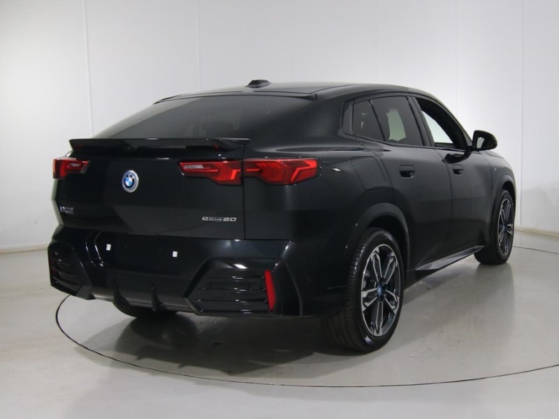 2025 (25) BMW iX2 150kW eDrive20 M Sport 65kWh 5dr Auto 4908738