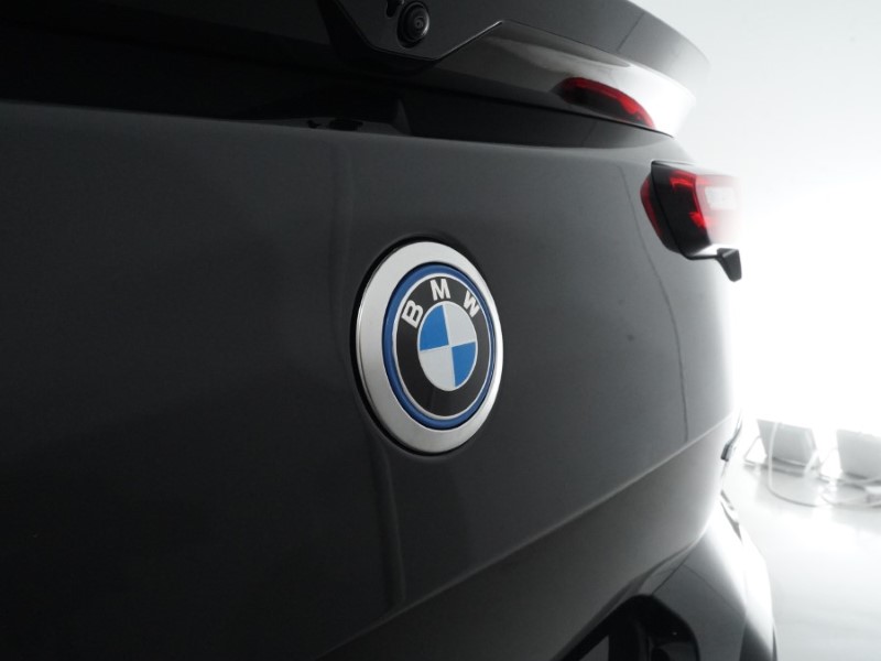 2025 (25) BMW iX2 150kW eDrive20 M Sport 65kWh 5dr Auto 4908741