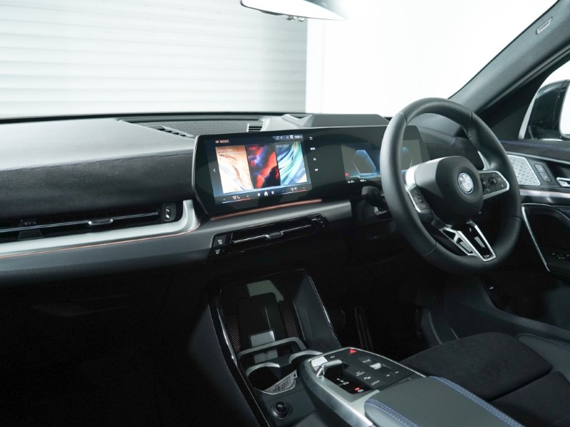 2025 (25) BMW iX2 150kW eDrive20 M Sport 65kWh 5dr Auto 4908750