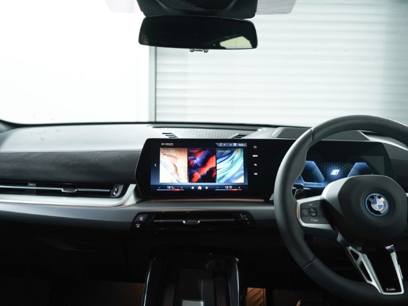 2025 (25) BMW iX2 150kW eDrive20 M Sport 65kWh 5dr Auto 4908748