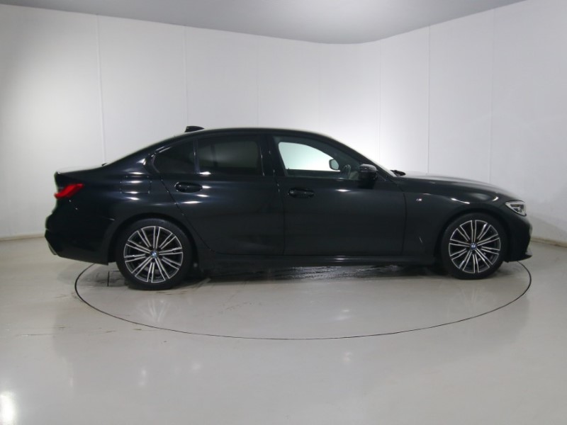 2020 (70) BMW 3 SERIES 320d MHT M Sport 4dr Step Auto 4980678