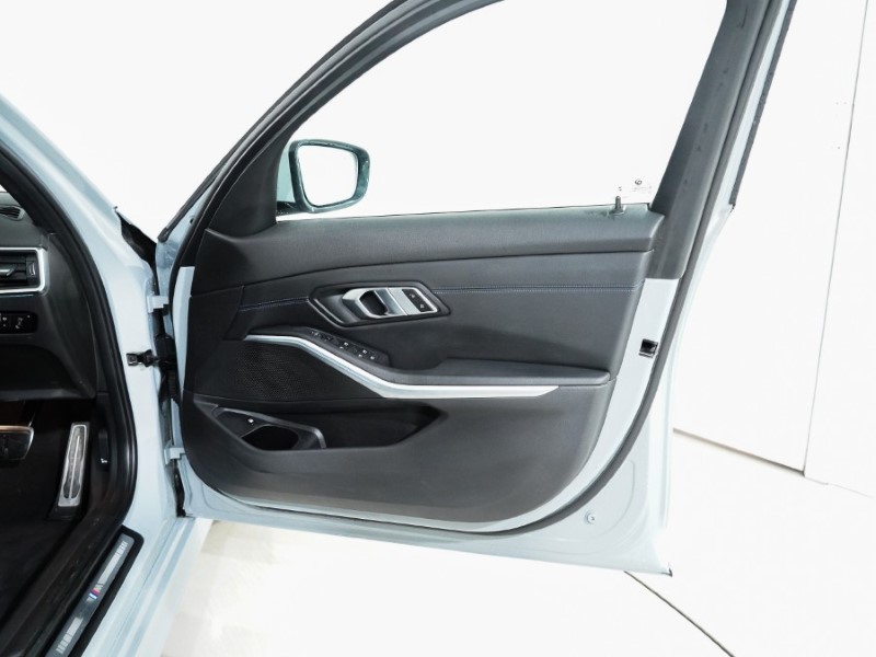 2023 (73) BMW 3 SERIES 330e M Sport 4dr Step Auto 4934999