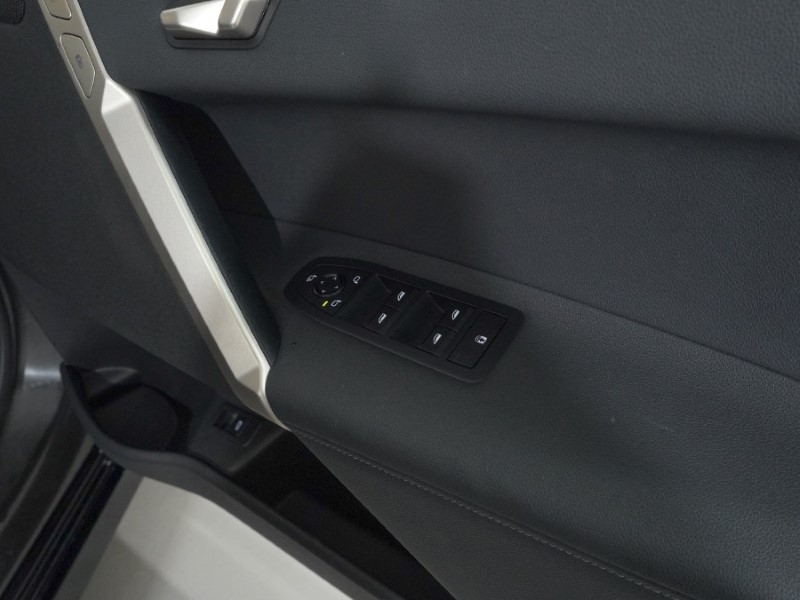 2023 (73) BMW iX 240kW xDrive40 M Sport 76.6kWh 5dr Auto 4935535