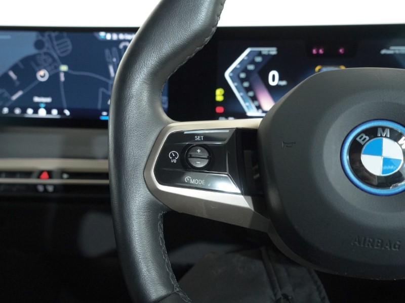 2023 (73) BMW iX 240kW xDrive40 M Sport 76.6kWh 5dr Auto 4935542