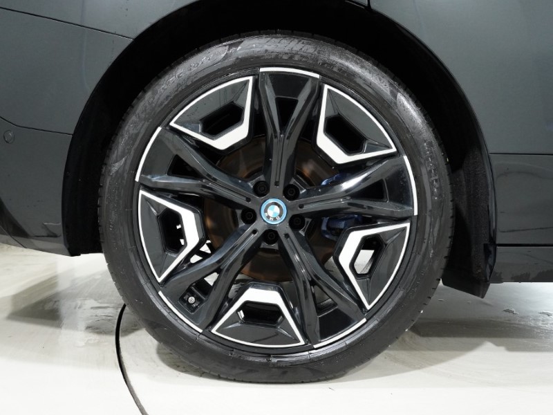 2023 (73) BMW iX 240kW xDrive40 M Sport 76.6kWh 5dr Auto 4935518