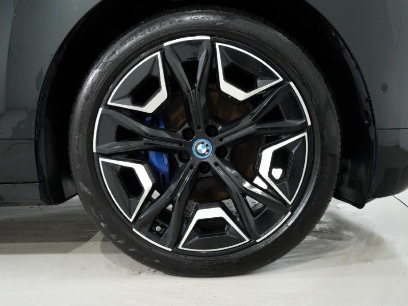 2023 (73) BMW iX 240kW xDrive40 M Sport 76.6kWh 5dr Auto 4935531