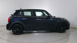 2022 (72) MINI HATCHBACK 1.5 Cooper Exclusive 5dr Auto 4945373