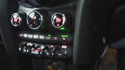 2022 (72) MINI HATCHBACK 1.5 Cooper Exclusive 5dr Auto 4945354