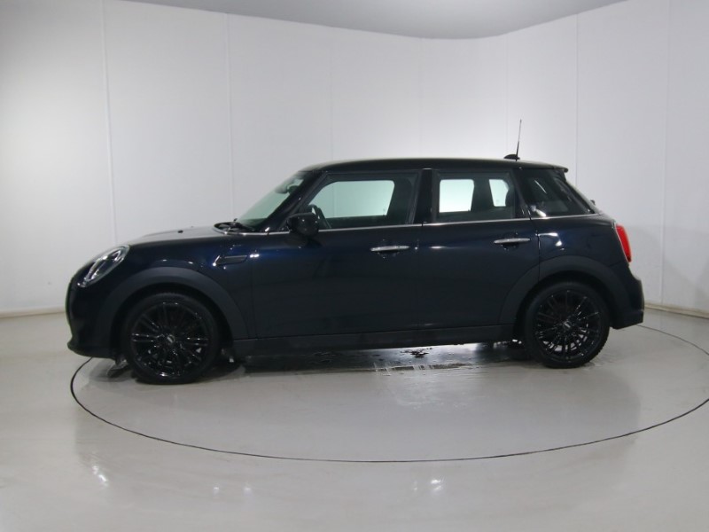 2022 (72) MINI HATCHBACK 1.5 Cooper Exclusive 5dr Auto 4945369