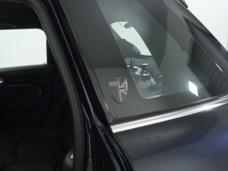 2022 (72) MINI HATCHBACK 1.5 Cooper Exclusive 5dr Auto 4945333