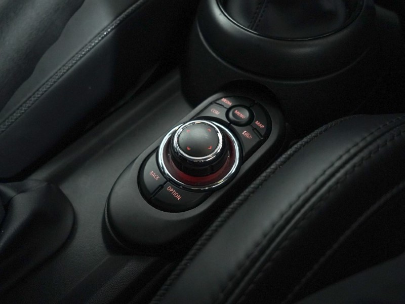 2022 (72) MINI HATCHBACK 1.5 Cooper Exclusive 5dr Auto 4945360