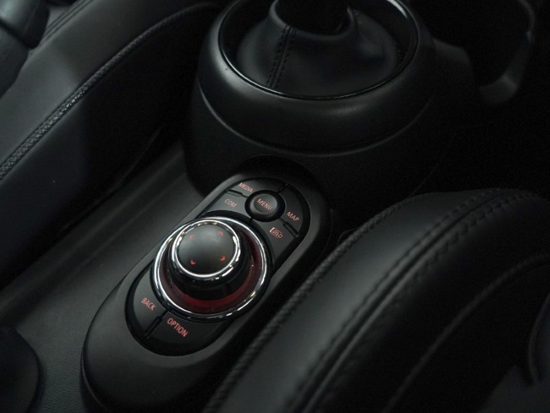 2022 (72) MINI HATCHBACK 1.5 Cooper Exclusive 5dr Auto 4945359