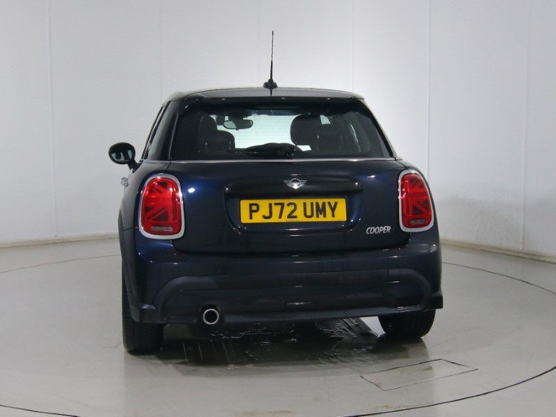 2022 (72) MINI HATCHBACK 1.5 Cooper Exclusive 5dr Auto 4945371