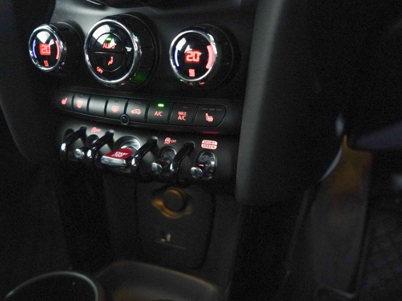 2022 (72) MINI HATCHBACK 1.5 Cooper Exclusive 5dr Auto 4945353