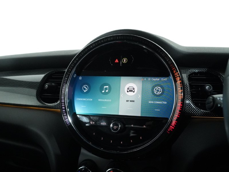 2022 (72) MINI HATCHBACK 1.5 Cooper Exclusive 5dr Auto 4945349