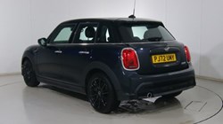2022 (72) MINI HATCHBACK 1.5 Cooper Exclusive 5dr Auto 4945370