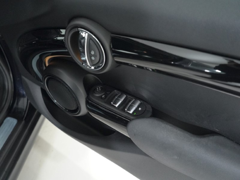 2022 (72) MINI HATCHBACK 1.5 Cooper Exclusive 5dr Auto 4945340