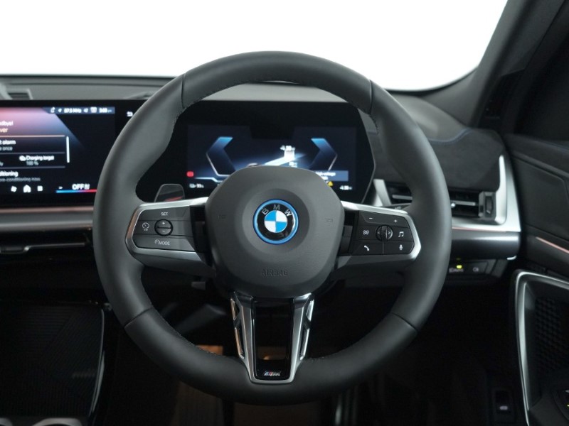 2025 (75) BMW iX2 150kW eDrive20 M Sport 65kWh 5dr Auto 5132265