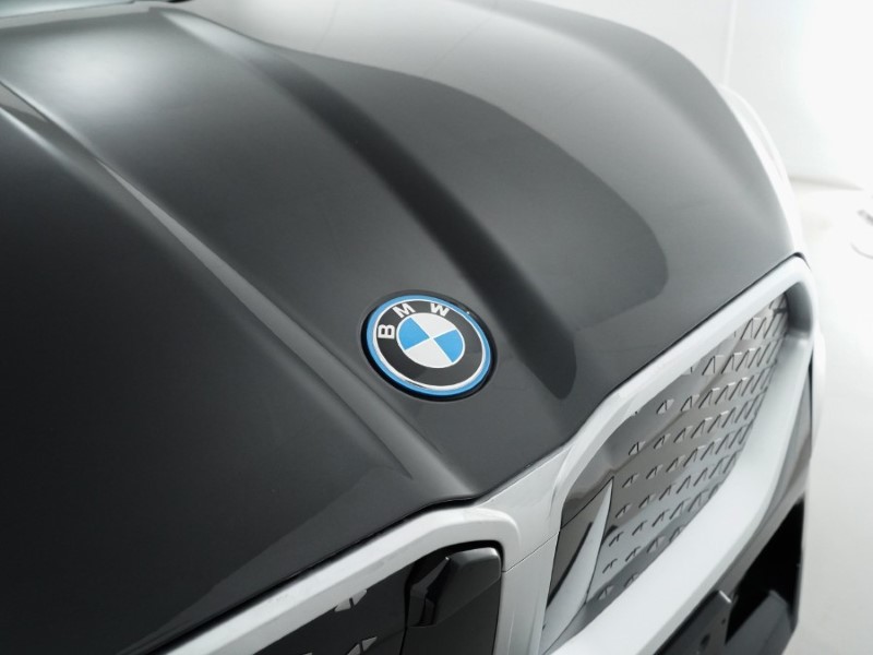 2025 (75) BMW iX2 150kW eDrive20 M Sport 65kWh 5dr Auto 5132269