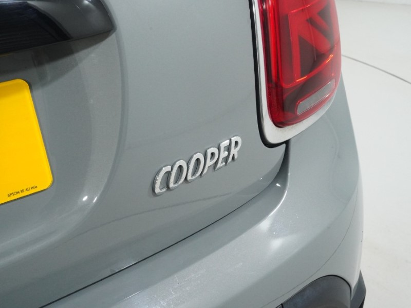 2022 (72) MINI HATCHBACK 1.5 Cooper Classic 3dr Auto 4971500
