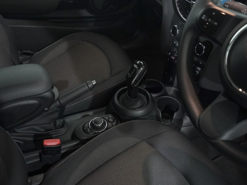 2022 (72) MINI HATCHBACK 1.5 Cooper Classic 3dr Auto 4971517