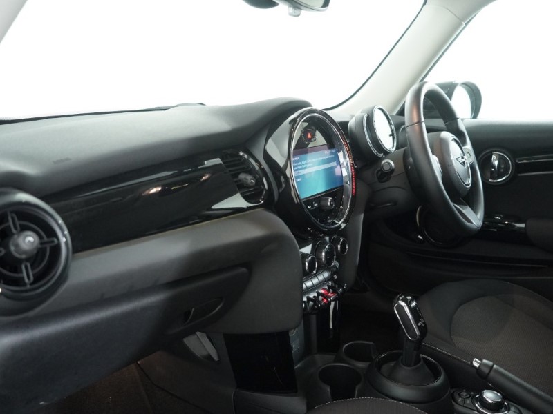 2022 (72) MINI HATCHBACK 1.5 Cooper Classic 3dr Auto 4971508