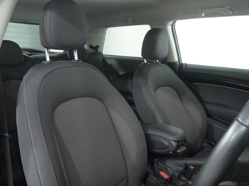 2022 (72) MINI HATCHBACK 1.5 Cooper Classic 3dr Auto 4971512