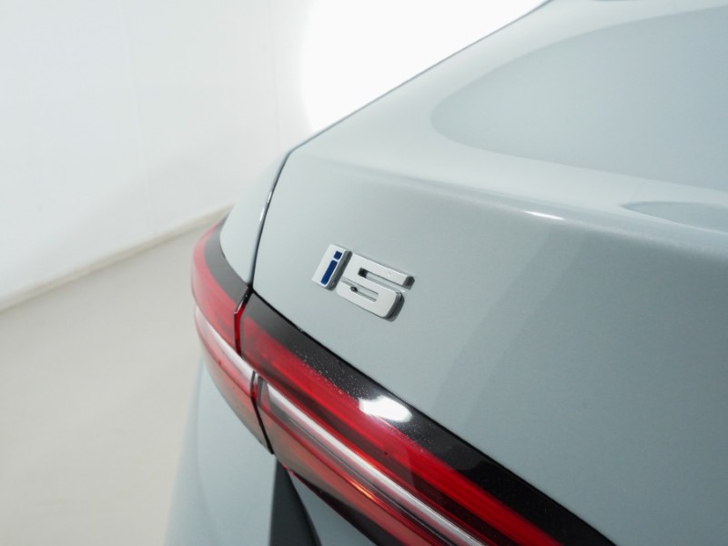 2025 (25) BMW I5 250kW eDrive40 M Sport 84kWh 4dr Auto 4948718