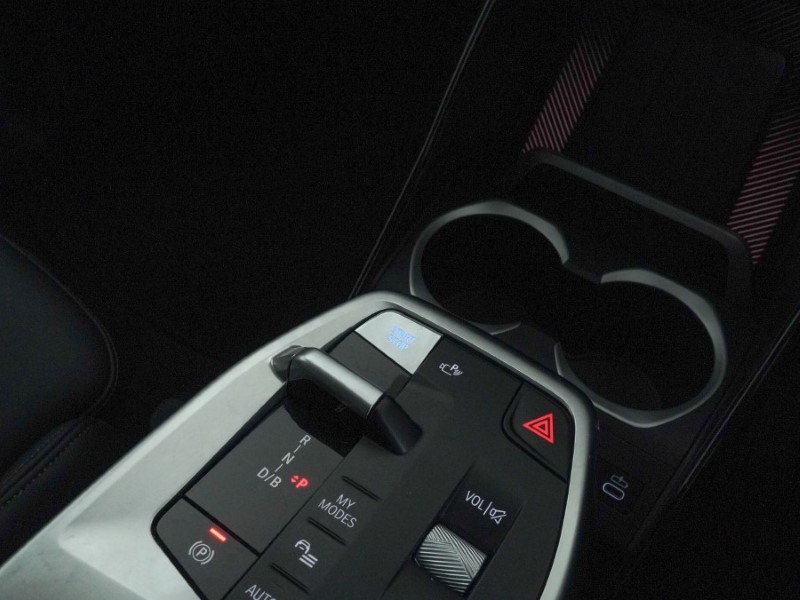 2025 (25) BMW iX1 150kW eDrive20 M Sport 65kWh 5dr Auto 4964981