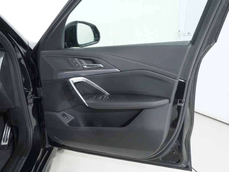 2025 (25) BMW iX1 150kW eDrive20 M Sport 65kWh 5dr Auto 4964973